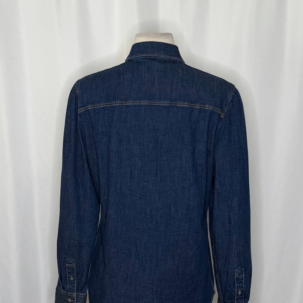 Women's UNTUCKIT Jenna Buttondown Denim Shirt Top Pockets Dark Wash Preppy 8 - Picture 9 of 13